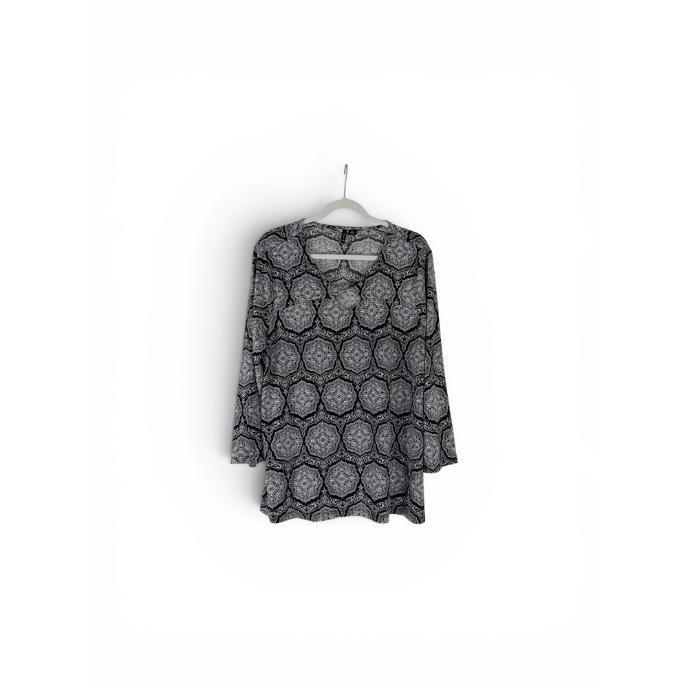 New Directions Women Black White Medallion Print 3/4 Sleeve Notched VNeck Top XL